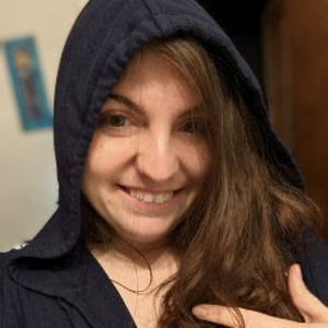 Meet your Posher, Cynthia